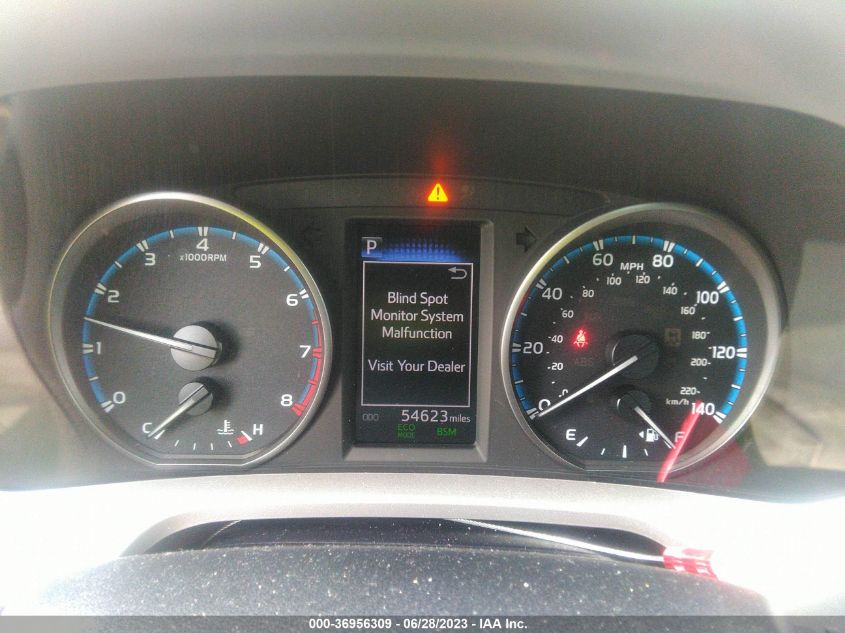 2018 TOYOTA RAV4 XLE/ADVENTURE - JTMWFREV1JJ741352