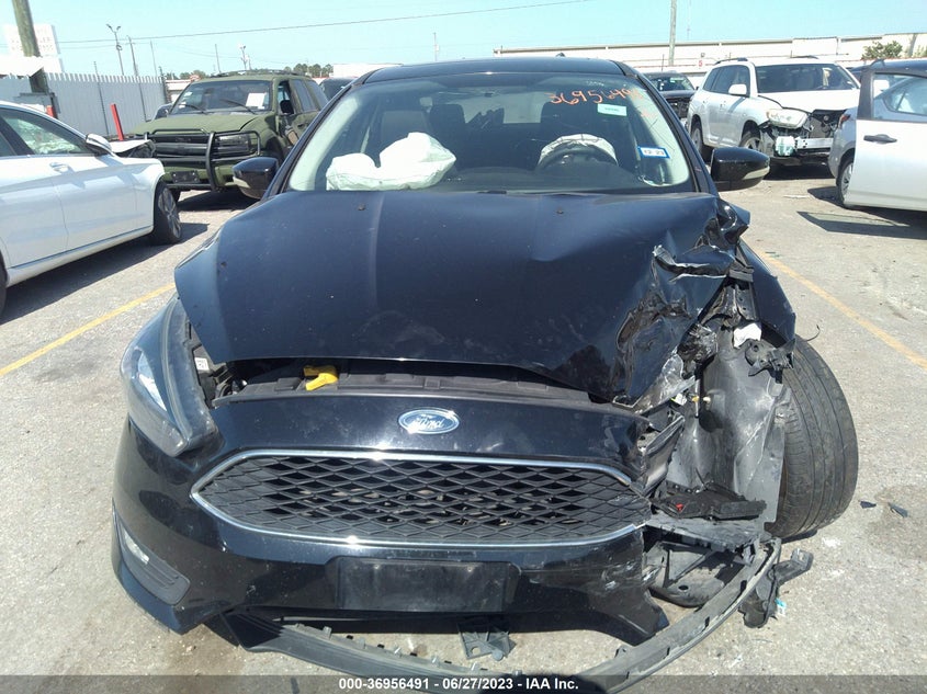 VIN 1FADP3H25JL222687 2018 FORD FOCUS SEL