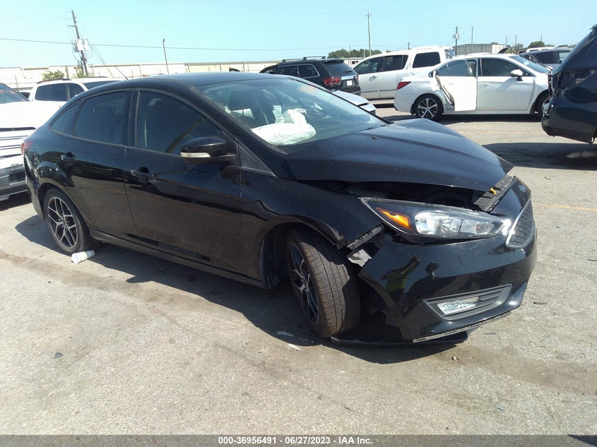VIN 1FADP3H25JL222687 2018 FORD FOCUS SEL