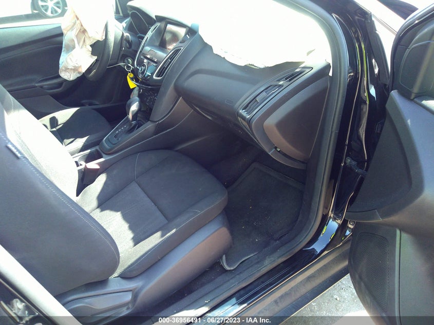 VIN 1FADP3H25JL222687 2018 FORD FOCUS SEL