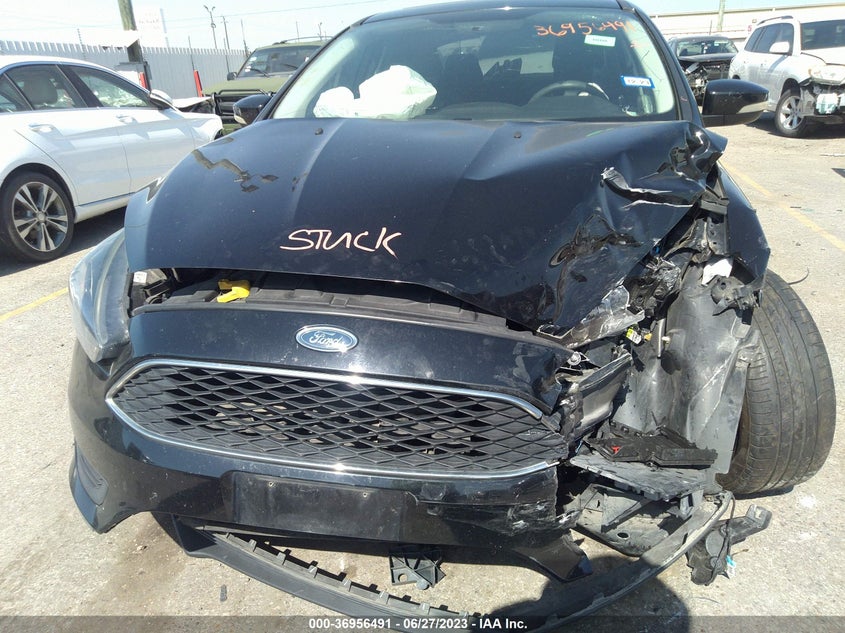 VIN 1FADP3H25JL222687 2018 FORD FOCUS SEL