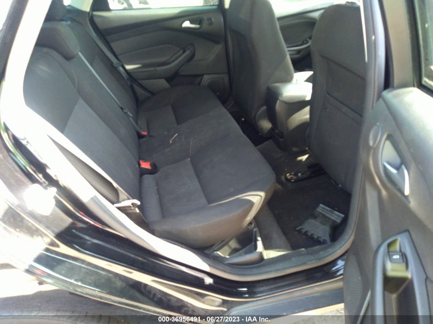 VIN 1FADP3H25JL222687 2018 FORD FOCUS SEL