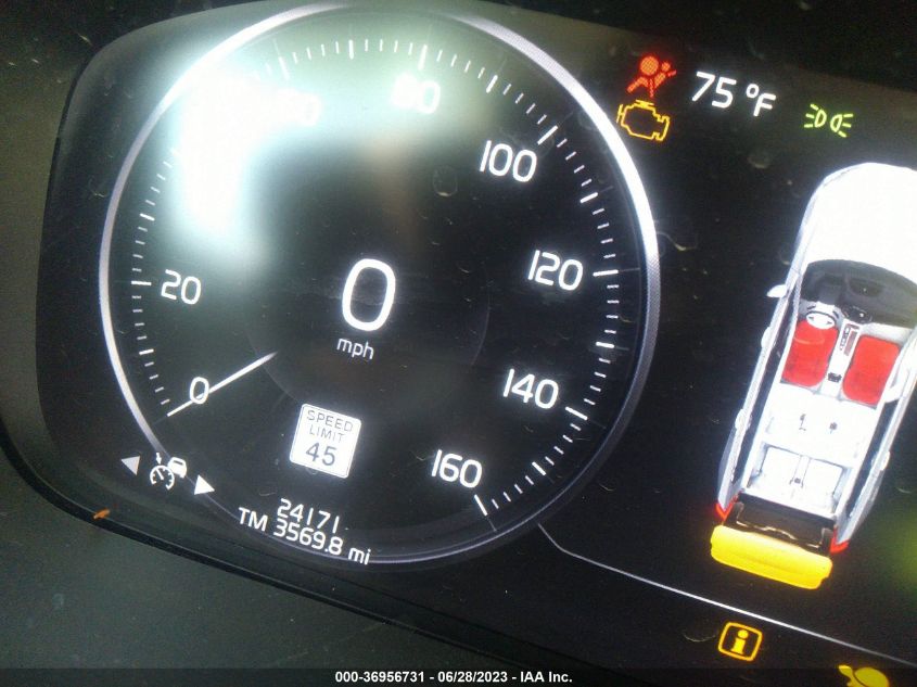 2020 VOLVO XC90 MOMENTUM - YV4102PK2L1612252