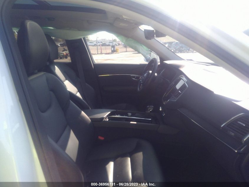 2020 VOLVO XC90 MOMENTUM - YV4102PK2L1612252