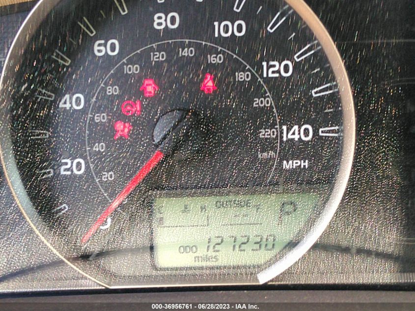 2015 TOYOTA RAV4 LE - JTMZFREV7FD057716