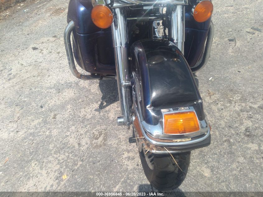 2010 HARLEY-DAVIDSON FLHTK 1HD1KEM13AB619632
