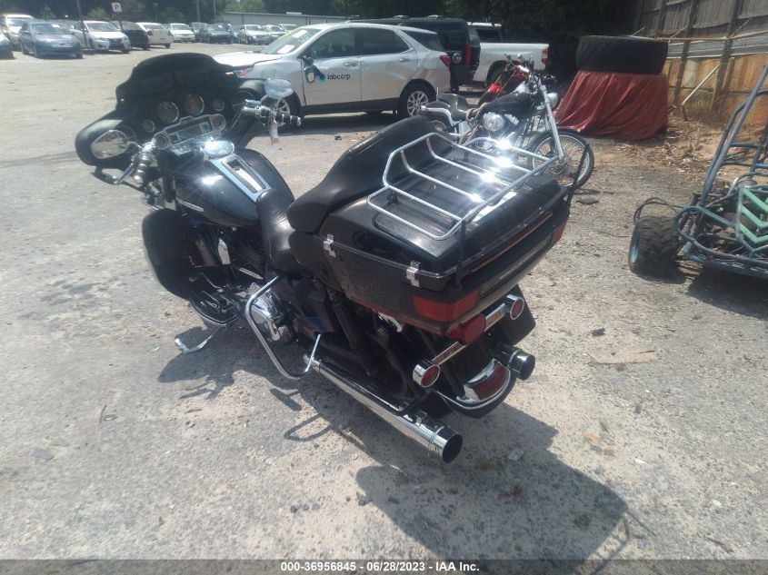 2010 HARLEY-DAVIDSON FLHTK 1HD1KEM13AB619632