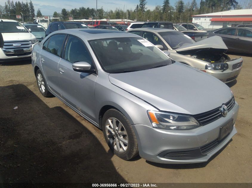 2013 VOLKSWAGEN JETTA SEDAN SE W/CONVENIENCE/SUNROOF - 3VWDP7AJXDM351317