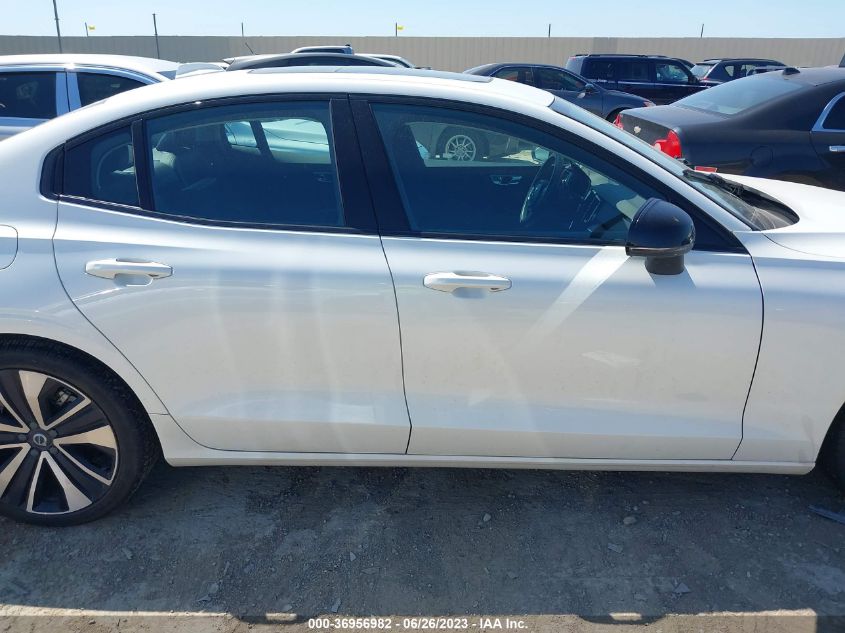 2022 VOLVO S60 MOMENTUM/INSCRIPTION - 7JRL12FZ1NG161050
