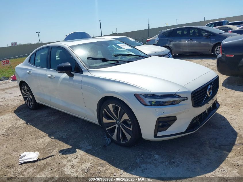 2022 VOLVO S60 MOMENTUM/INSCRIPTION - 7JRL12FZ1NG161050