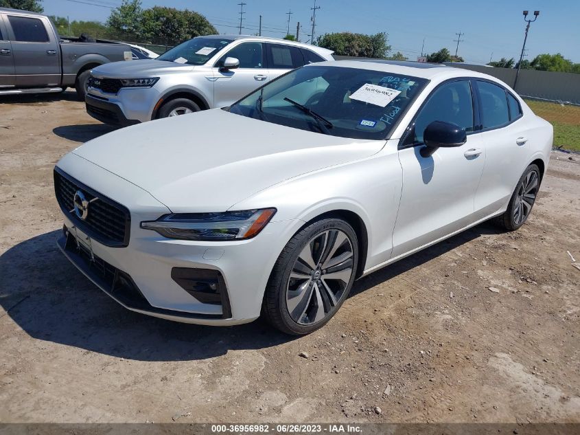 2022 VOLVO S60 MOMENTUM/INSCRIPTION - 7JRL12FZ1NG161050