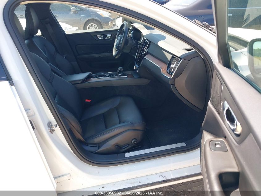 2022 VOLVO S60 MOMENTUM/INSCRIPTION - 7JRL12FZ1NG161050