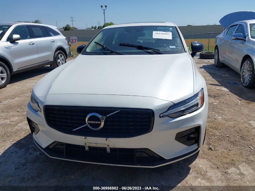 2022 VOLVO S60 MOMENTUM/INSCRIPTION - 7JRL12FZ1NG161050