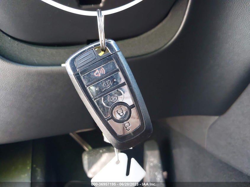 Auction sale of the 2021 LINCOLN AVIATOR , vin: 5LM5J7XC4MGL05535, lot number: 36957195