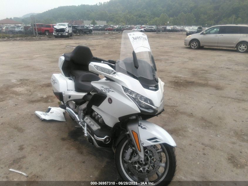 2018 HONDA GL1800 - JH2SC7927JK000037