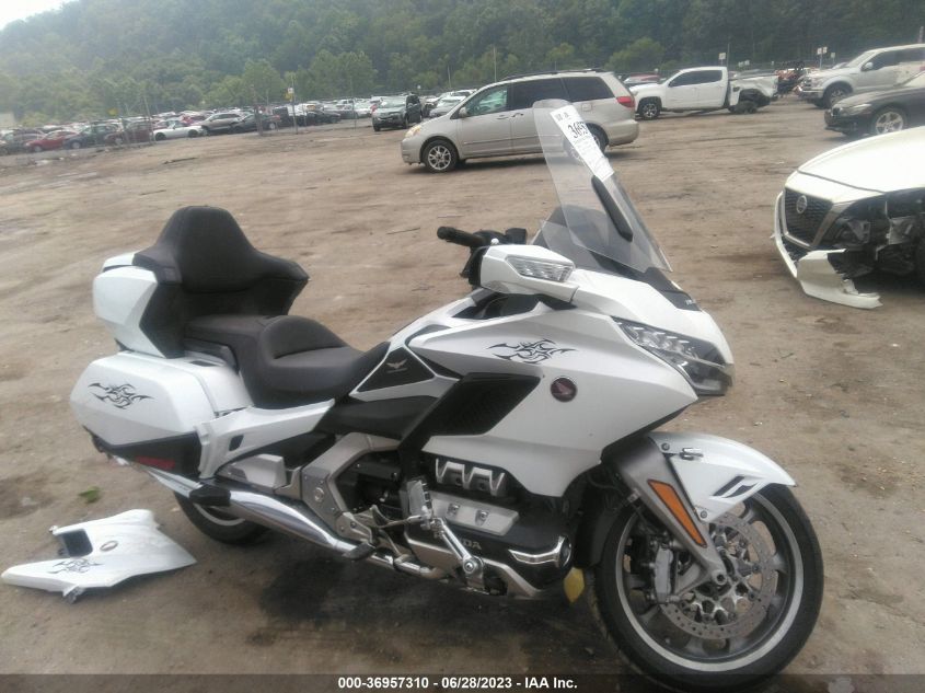 2018 HONDA GL1800 JH2SC7927JK000037