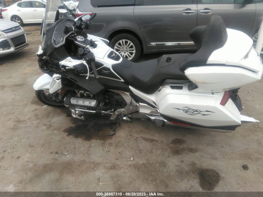 2018 HONDA GL1800 JH2SC7927JK000037
