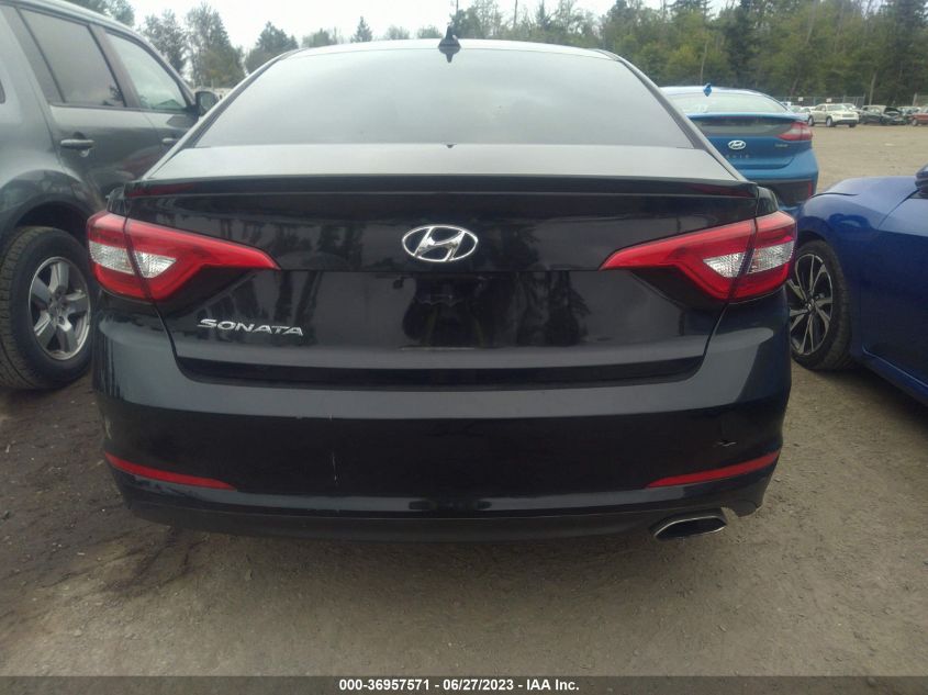 2015 HYUNDAI SONATA 2.4L SE - 5NPE24AF8FH171245