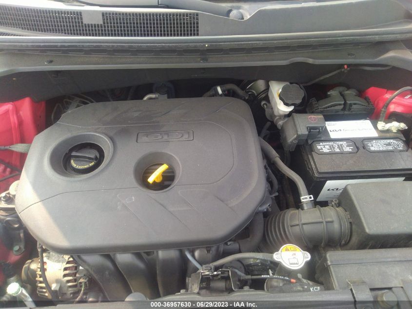 2015 KIA SOUL + - KNDJP3A58F7811959
