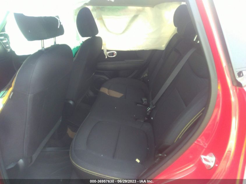 2015 KIA SOUL + - KNDJP3A58F7811959