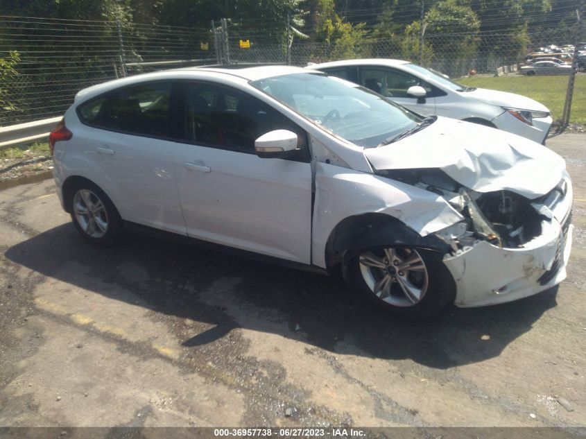 2014 FORD FOCUS SE - 1FADP3K23EL301533