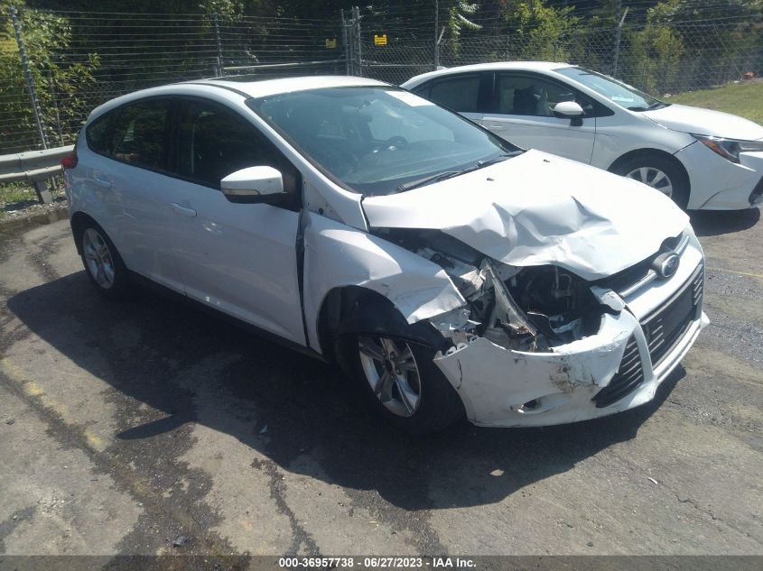 2014 FORD FOCUS SE - 1FADP3K23EL301533