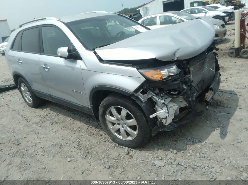 2013 KIA SORENTO LX - 5XYKTDA21DG374480