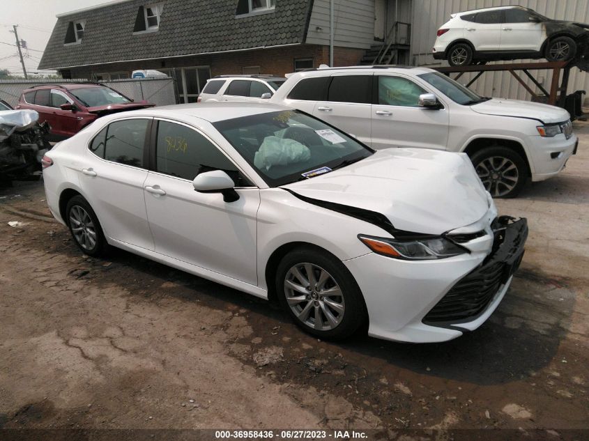 2018 TOYOTA CAMRY LE/SE/XLE/L - 4T1B11HKXJU579957