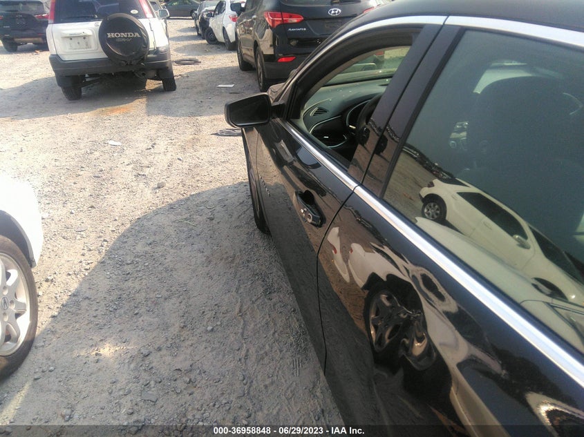 VIN 1G1ZB5ST6KF196069 2019 CHEVROLET MALIBU LS