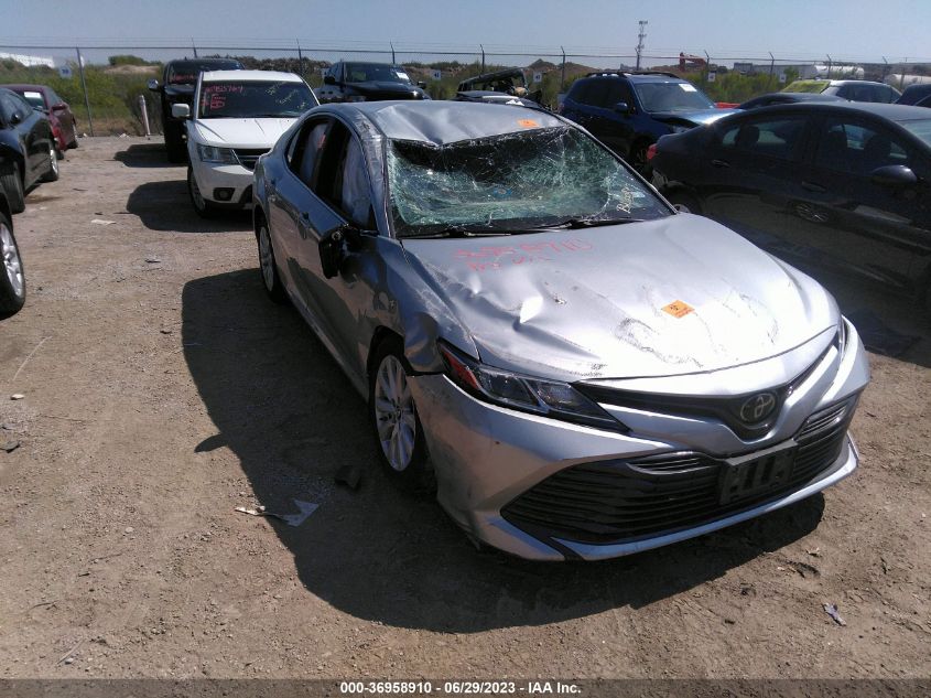 2018 TOYOTA CAMRY LE/SE/XLE/L - 4T1B11HK6JU138438