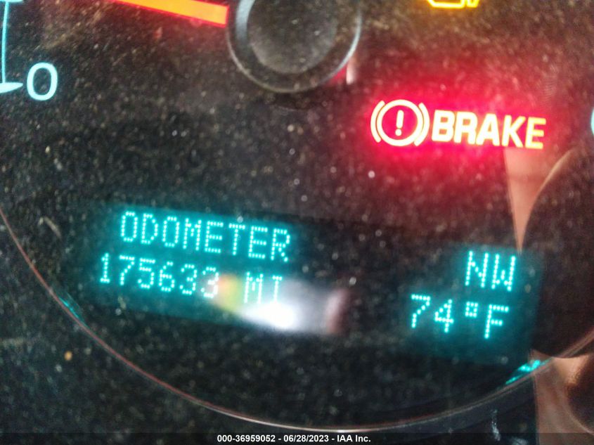 2013 CHEVROLET SUBURBAN LT - 1GNSKJE79DR284736