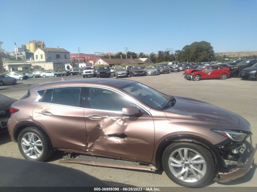 2018 INFINITI QX30 LUXURY SJKCH5CP0JA044620