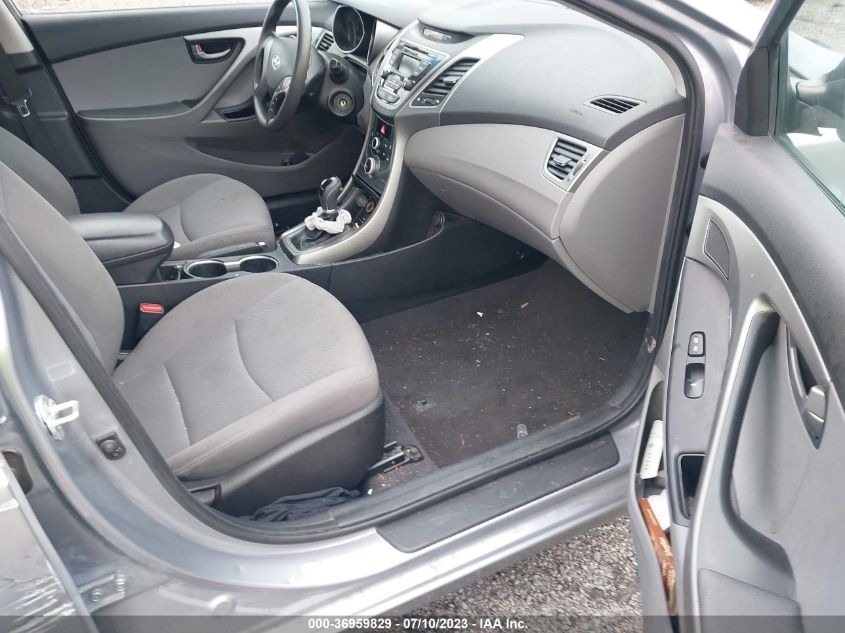 2015 HYUNDAI ELANTRA SE - 5NPDH4AEXFH623259