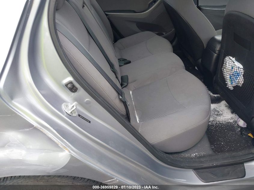 2015 HYUNDAI ELANTRA SE - 5NPDH4AEXFH623259