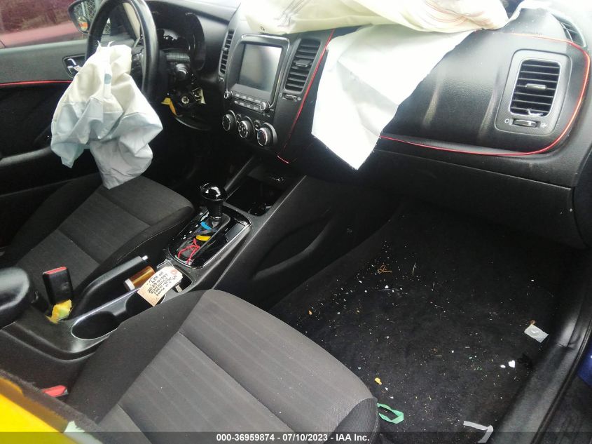 2017 KIA FORTE S - 3KPFL4A7XHE060911