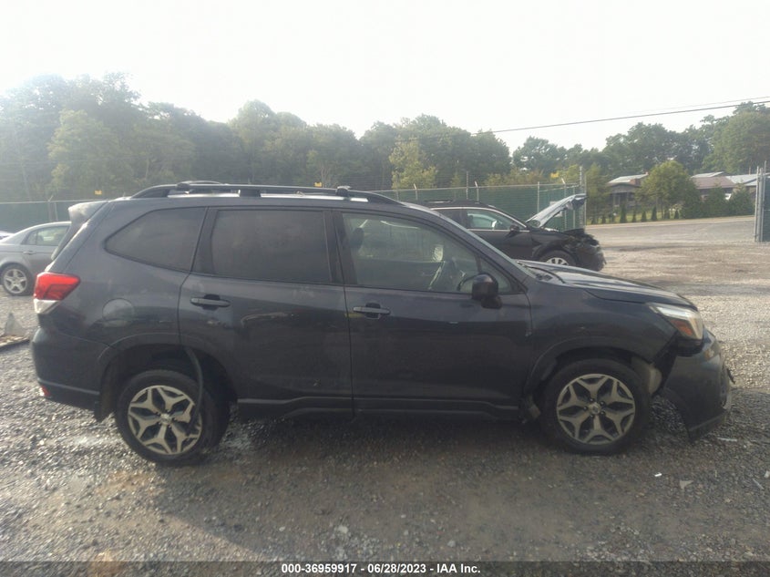 VIN JF2SKAEC4KH528349 2019 SUBARU FORESTER PREMIUM