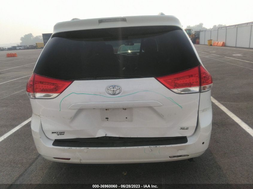 2013 TOYOTA SIENNA XLE/LIMITED - 5TDYK3DC6DS404443