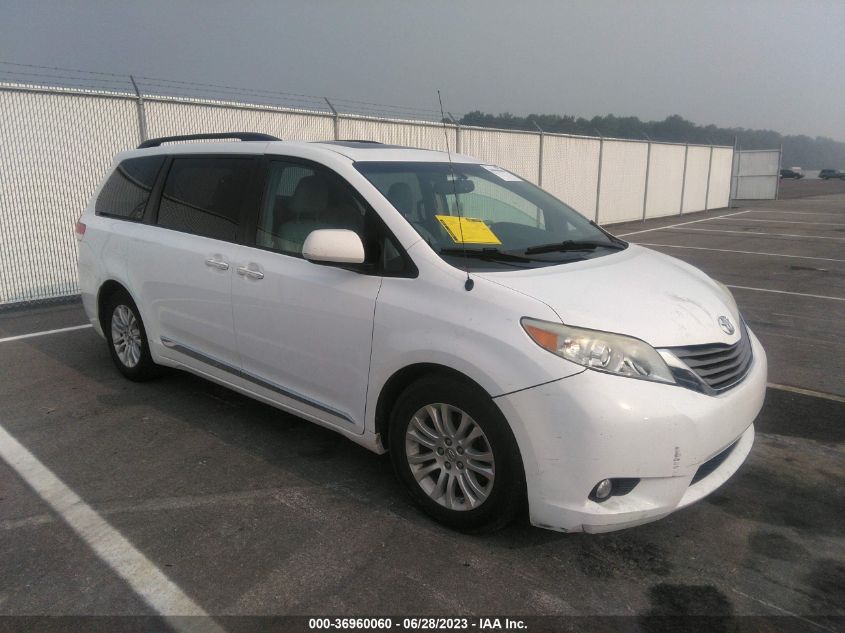 2013 TOYOTA SIENNA XLE/LIMITED - 5TDYK3DC6DS404443
