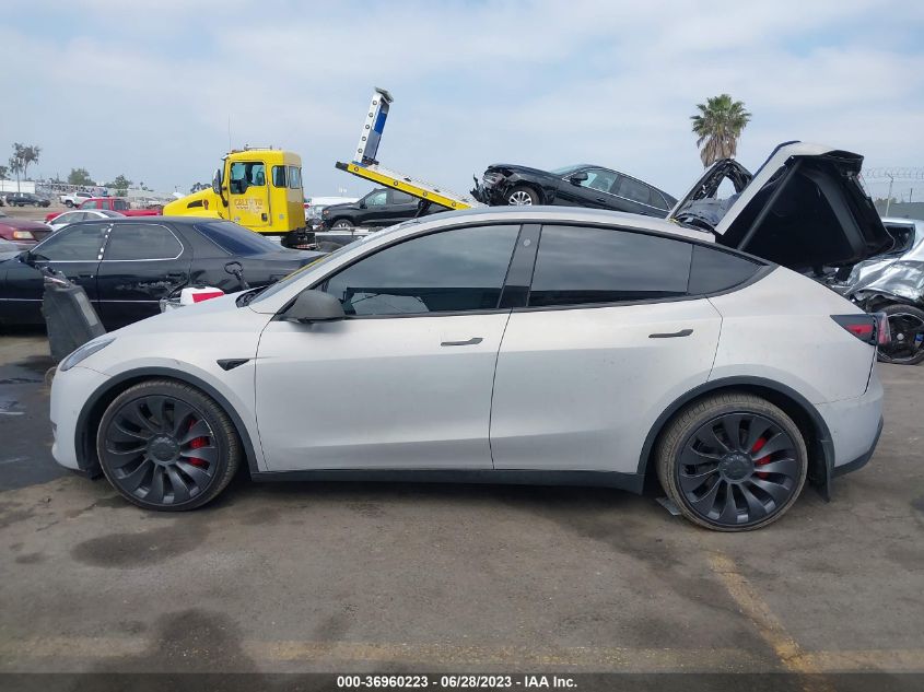 2022 TESLA MODEL Y PERFORMANCE - 7SAYGDEF8NF343329