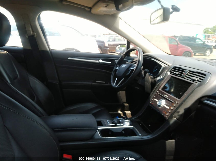 VIN 3FA6P0D93JR134300 2018 FORD FUSION TITANIUM/PLATINUM