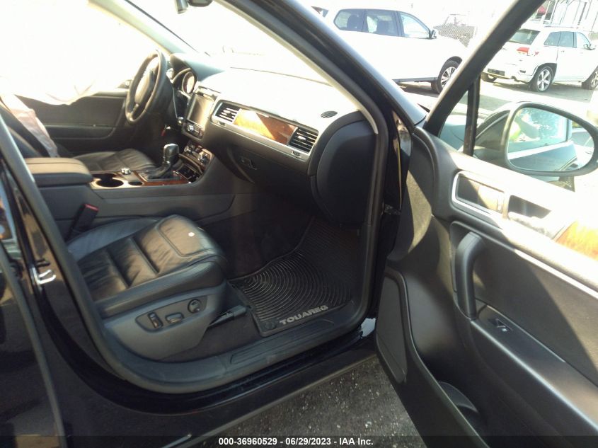 2013 VOLKSWAGEN TOUAREG V6 - WVGEF9BP9DD013049