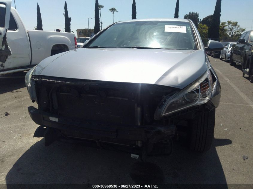 2015 HYUNDAI SONATA 2.4L SE - 5NPE24AF4FH155124