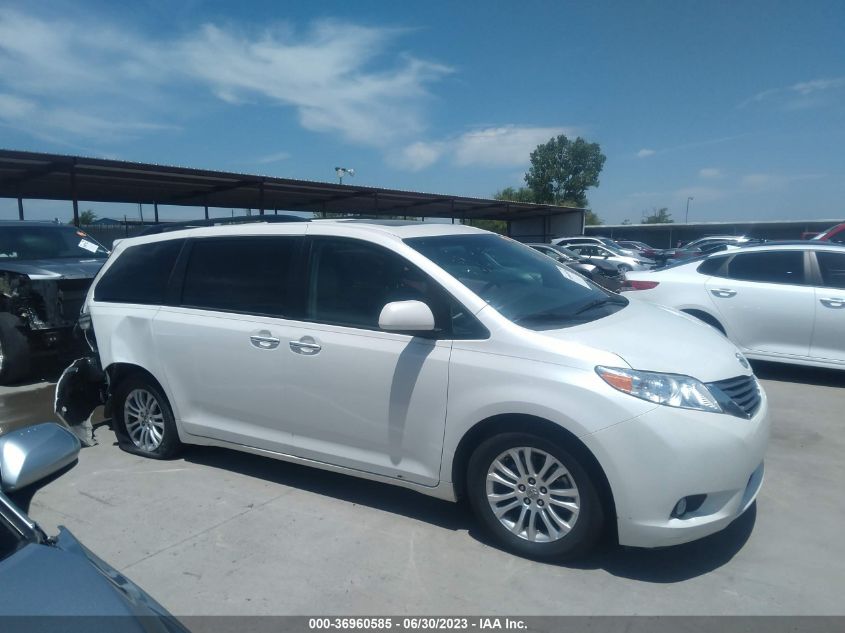 2017 TOYOTA SIENNA XLE AUTO ACCESS - 5TDYZ3DCXHS820030