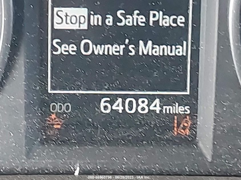2018 TOYOTA RAV4 LE - JTMZFREV8JD109797