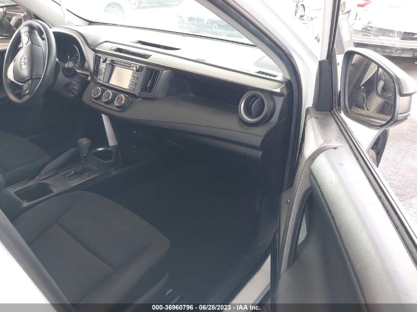 2018 TOYOTA RAV4 LE - JTMZFREV8JD109797