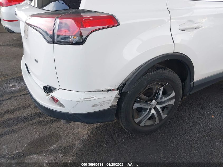 2018 TOYOTA RAV4 LE - JTMZFREV8JD109797