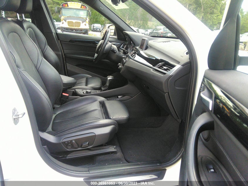 VIN WBXHT3C39J5K22173 2018 BMW X1 XDRIVE28I