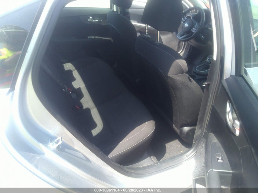 VIN 3KPF24AD3LE215719 2020 KIA FORTE LXS