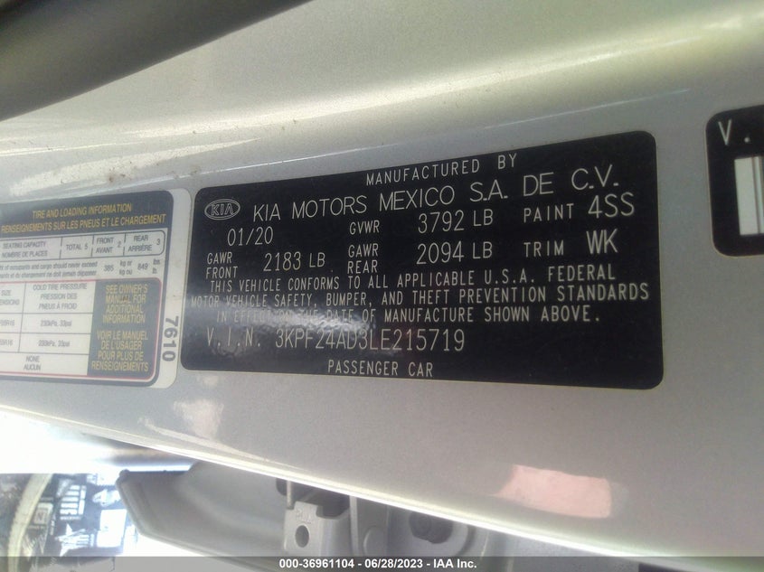 VIN 3KPF24AD3LE215719 2020 KIA FORTE LXS