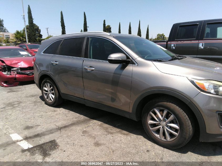 2016 KIA SORENTO LX - 5XYPG4A59GG094041